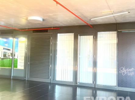 Prodej obchodní prostor, 68 m²