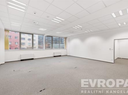 Pronájem kanceláře, 883 m²