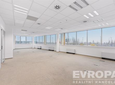 Pronájem kanceláře, 250 m²