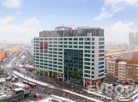 Pronájem kanceláře, 733 m²