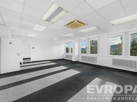 Pronájem kanceláře, 58 m²