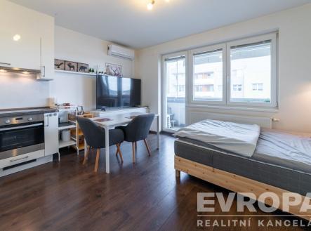 Pronájem bytu, 1+kk, 38 m²