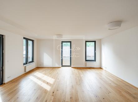 Pronájem bytu, 2+kk, 70 m²