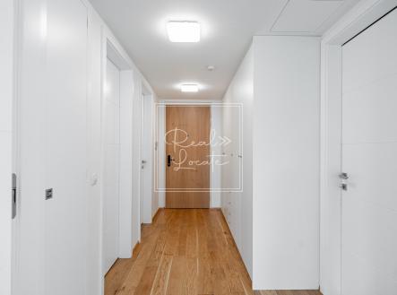 Pronájem bytu, 2+kk, 70 m²