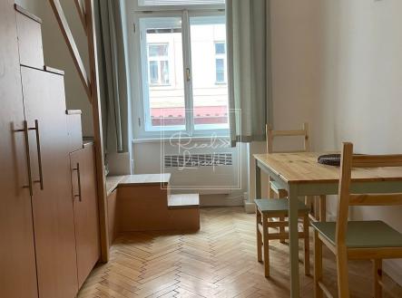 Pronájem bytu, 1+kk, 25 m²