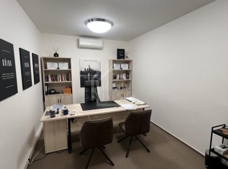 Pronájem kanceláře, 20 m² obrázek