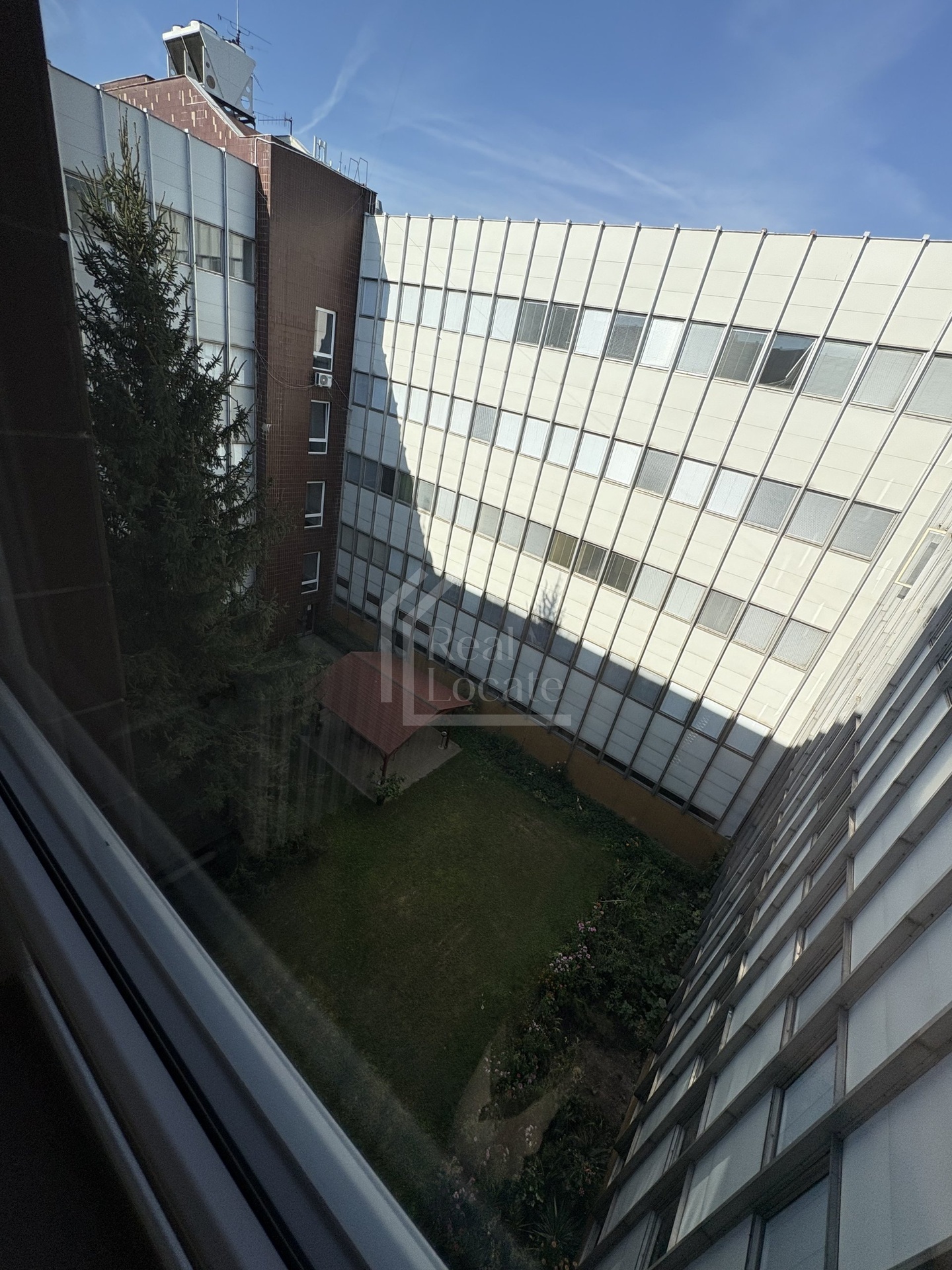 Pronájem, kanceláře a sklady, od 12 m², Praha 10  - Záběhlice