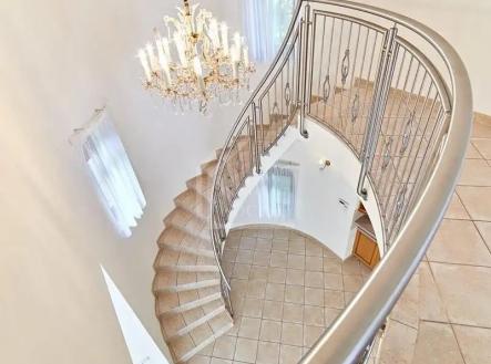 Pronájem domu/vily, 255 m²