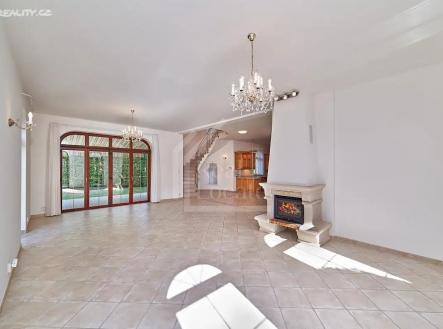 Pronájem domu/vily, 255 m²