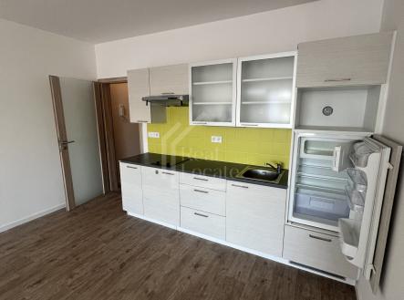 Pronájem bytu, 1+kk, 37 m²