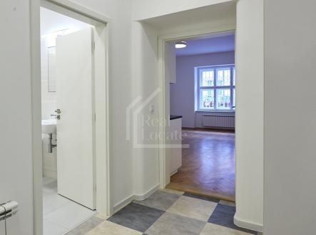 Pronájem bytu, 1+kk, 35 m²