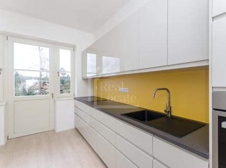 Pronájem bytu, 2+1, 68 m²