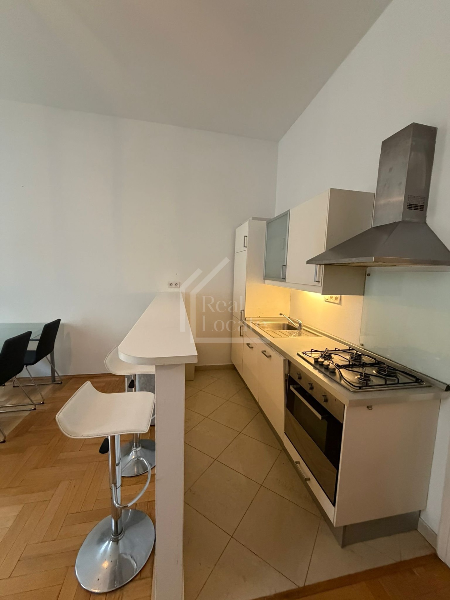 Pronájem byt, 3kk, 75 m², Mánesova, Praha - Vinohrady.