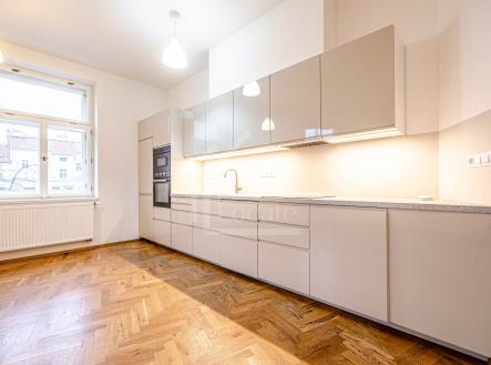 Pronájem bytu, 3+kk, 82 m²