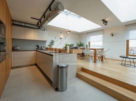 Pronájem bytu, 4+kk, 196 m²