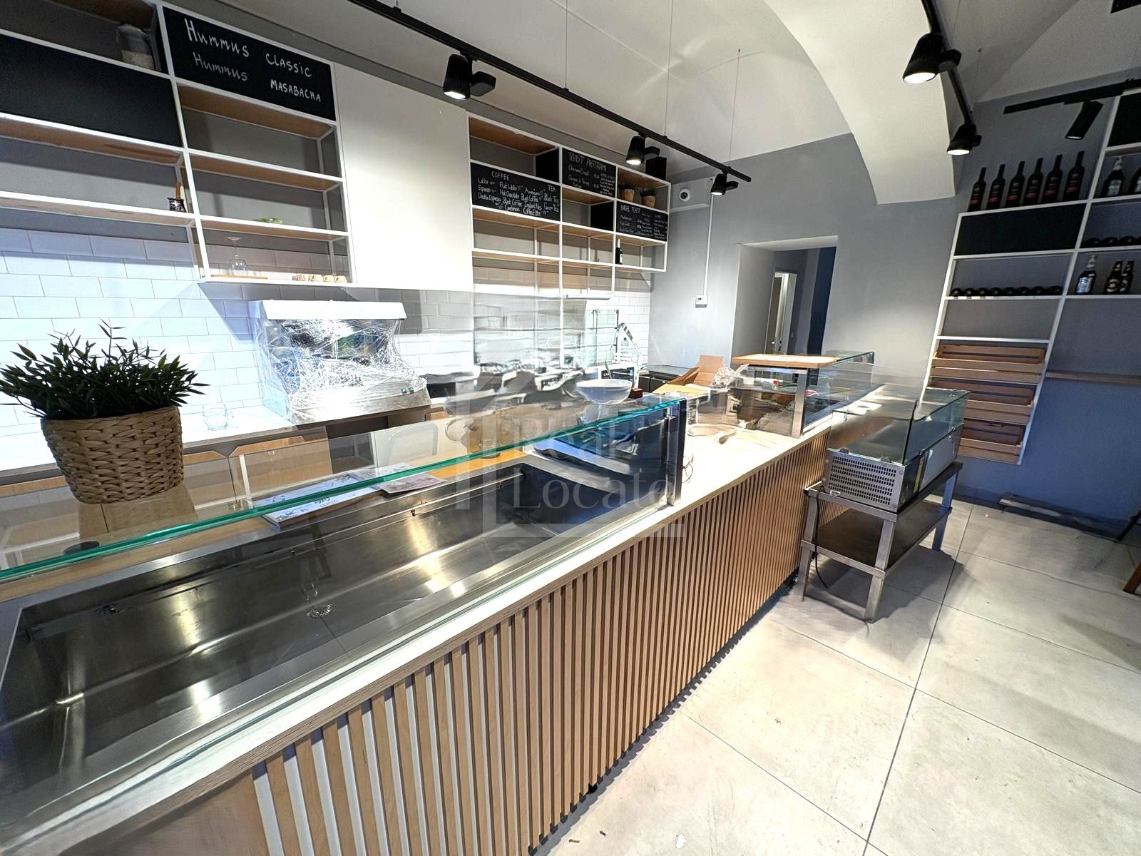 Pronájem provozovny, 85m2, vhodné pro bistro / kavárnu – Vinohrady