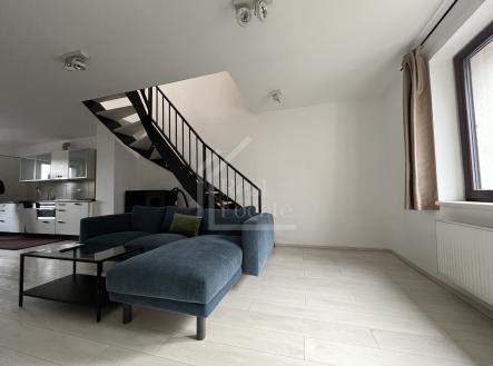 Pronájem bytu, 2+kk, 72 m²