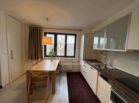 Pronájem bytu, 2+kk, 72 m²