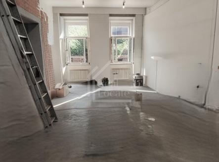 Pronájem obchodní prostor, 82 m²