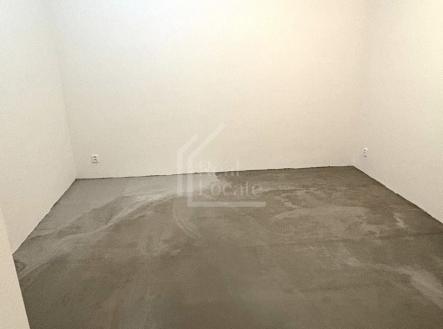 Pronájem obchodní prostor, 82 m²