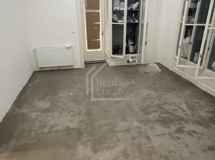 Pronájem obchodní prostor, 82 m²