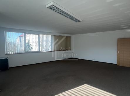 Pronájem kanceláře, 160 m²