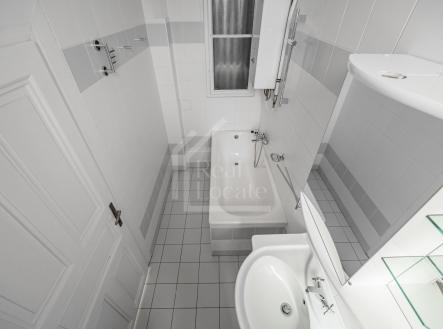 Pronájem bytu, 2+kk, 81 m²