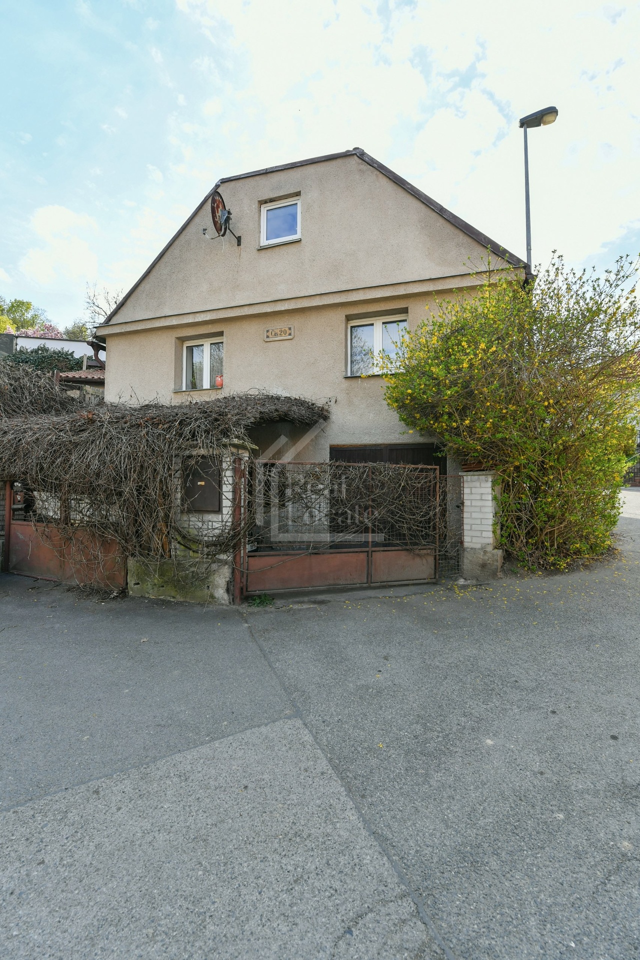 Exkluzivní prodej RD 251 m2 včetně pozemku, Pod Petřinami, Veleslavín, Praha 6