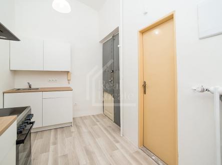 Pronájem bytu, 4+kk, 90 m²