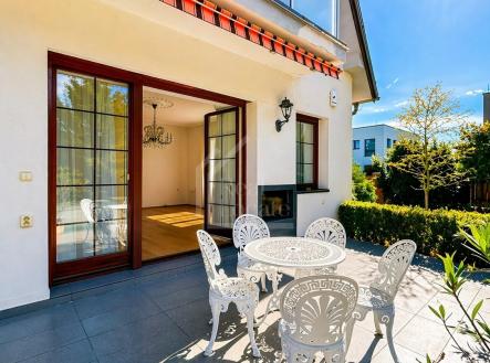 Pronájem domu/vily, 350 m²