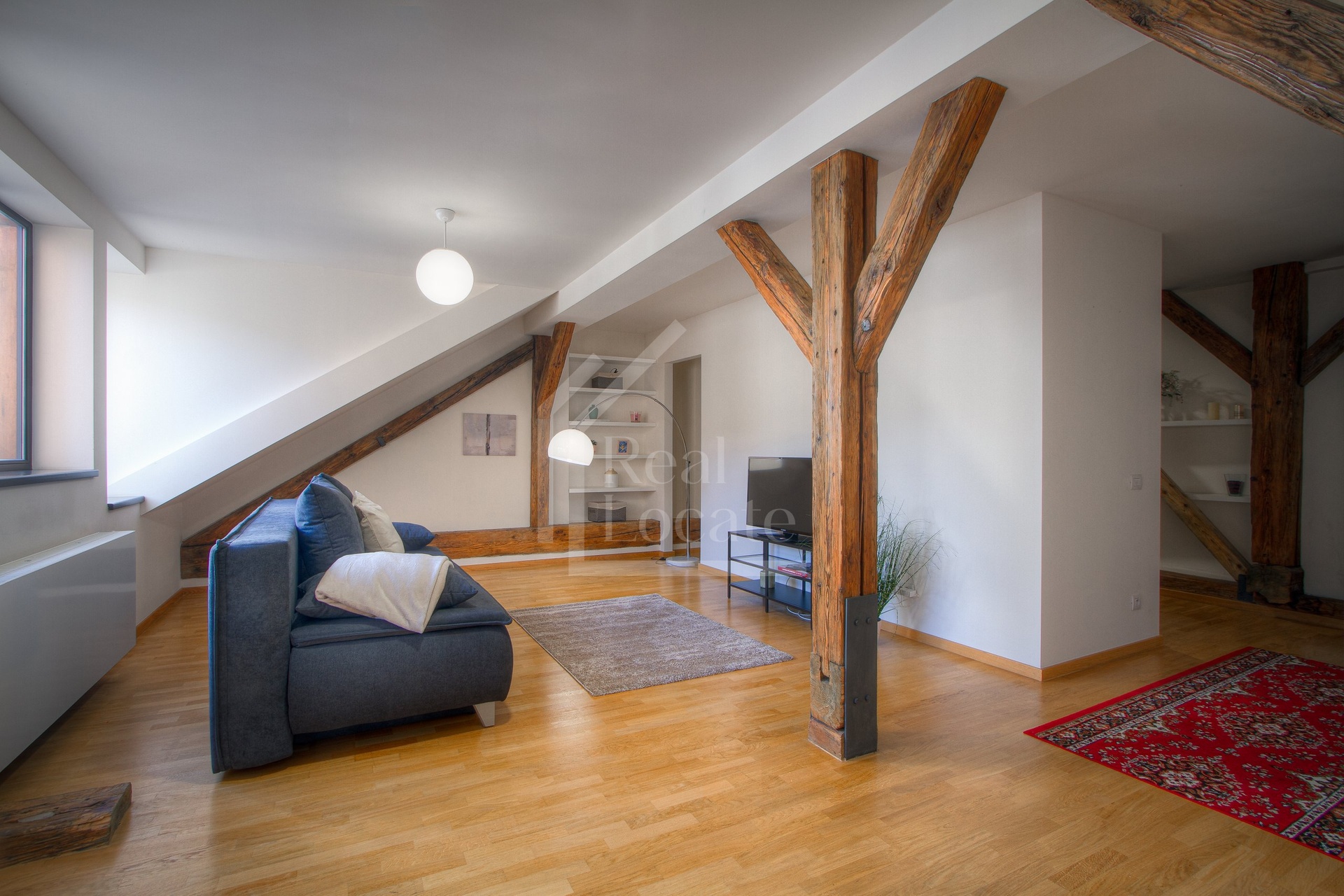 Pronájem byt 1+kk, 76m2, Praha 8 - Karlín