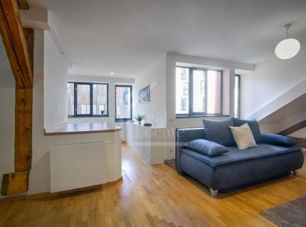 Pronájem bytu, 1+kk, 76 m²