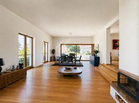 Pronájem domu/vily, 350 m²