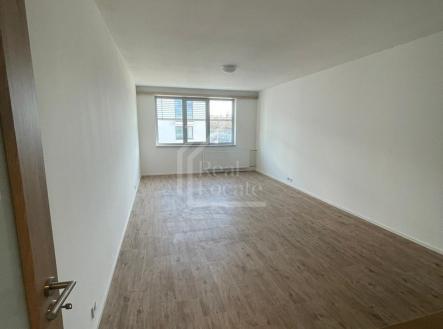 Pronájem bytu, 1+kk, 37 m²