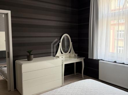 Pronájem bytu, 3+1, 95 m²