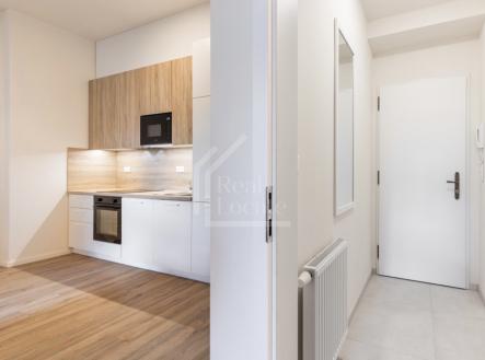 Pronájem bytu, 1+kk, 37 m²