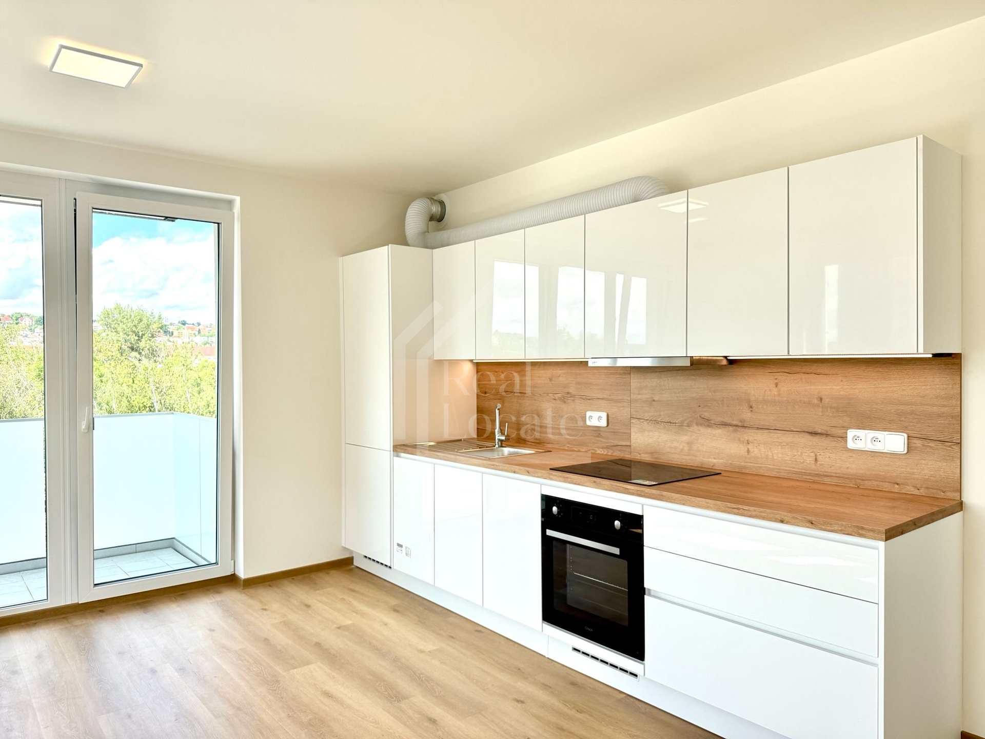 Pronájem byt, prostorný, světlý 3+kk 79m2, terasa 11m2, Pod Harfou, Praha 9