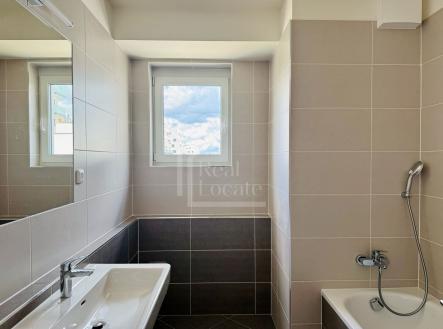 Pronájem bytu, 3+kk, 79 m²