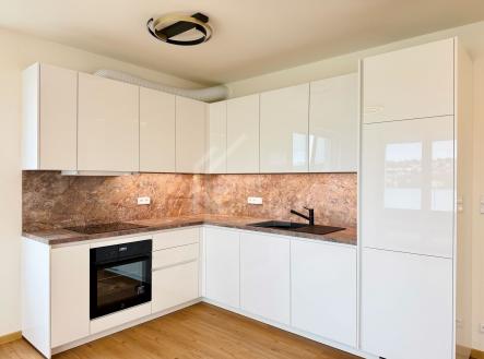 Pronájem bytu, 2+kk, 45 m²