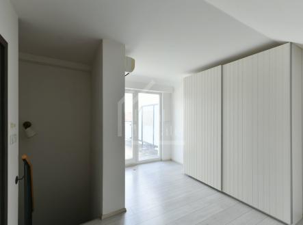 Pronájem bytu, 3+kk, 114 m²