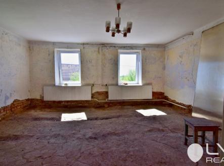 Část domu se započatou rekonstrukcí