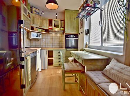 Bytový dům na Tyršově ul., ve které je byt na prodej