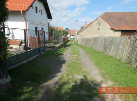 Prodej pozemku pro bydlení, 2 476 m²