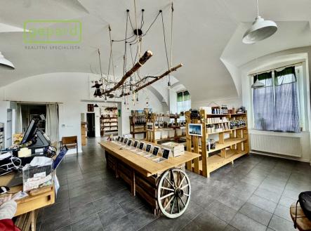 Pronájem obchodní prostor, 106 m²