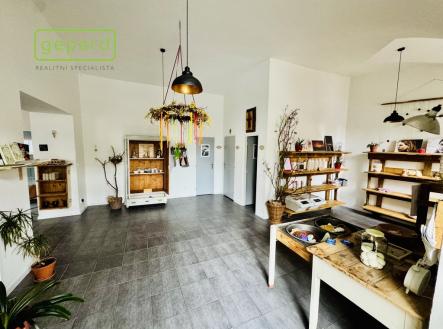 Pronájem obchodní prostor, 106 m²