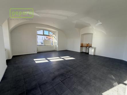 Pronájem obchodní prostor, 106 m²