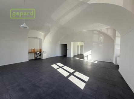Pronájem obchodní prostor, 106 m²