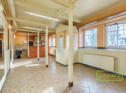 Prodej obchodní prostor, 112 m²