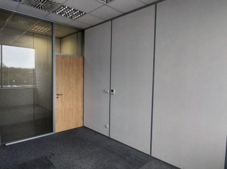 Pronájem - kanceláře, 104 m²