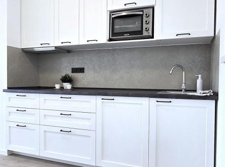 Pronájem bytu, 1+kk, 34 m²